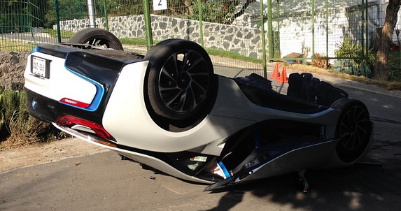 BMW i8 Absolutely Wrecked