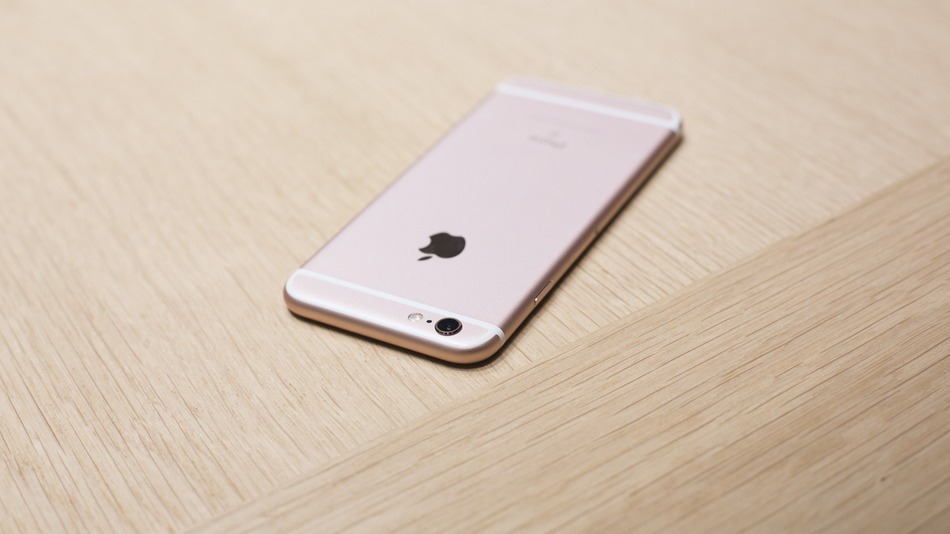 http://www.knody.com/wp-content/uploads/2015/09/Apples-iPhone-6s-Rose-Gold-Is-The-New-Pink.jpg