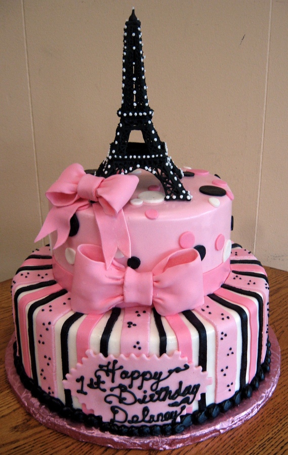 Eiffel Tower Cake2