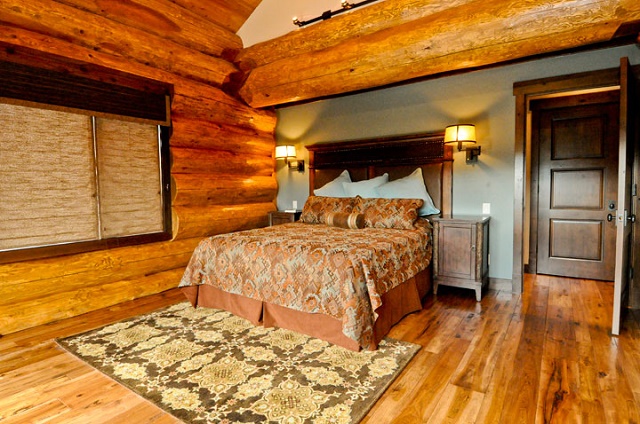 Stunning Mountain Log Home4