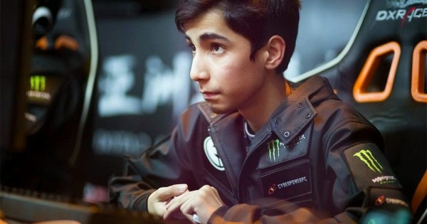 15-Year-Old Pakistani Wins $1.2M Dota2 Asian Championship