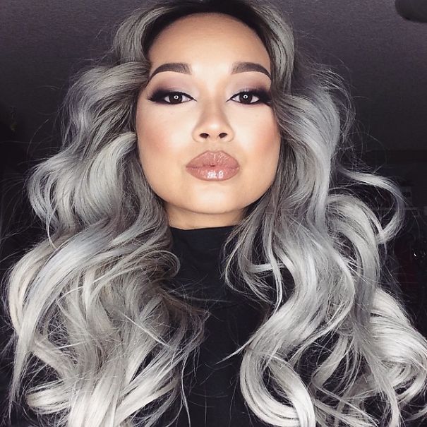 New hair trend Women Are Choosing To Dye Their Hair Grey For The 'Granny Hair'4
