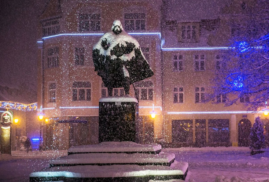 This Polish Statue Looks Like Darth Vader After A Snowy Day 2